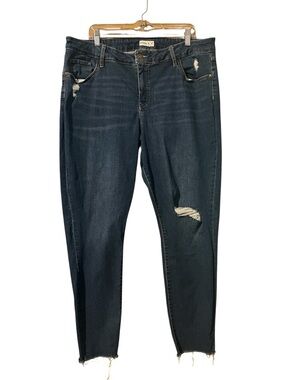 Ava & Viv Distressed Medium Wash Skinny Jeans